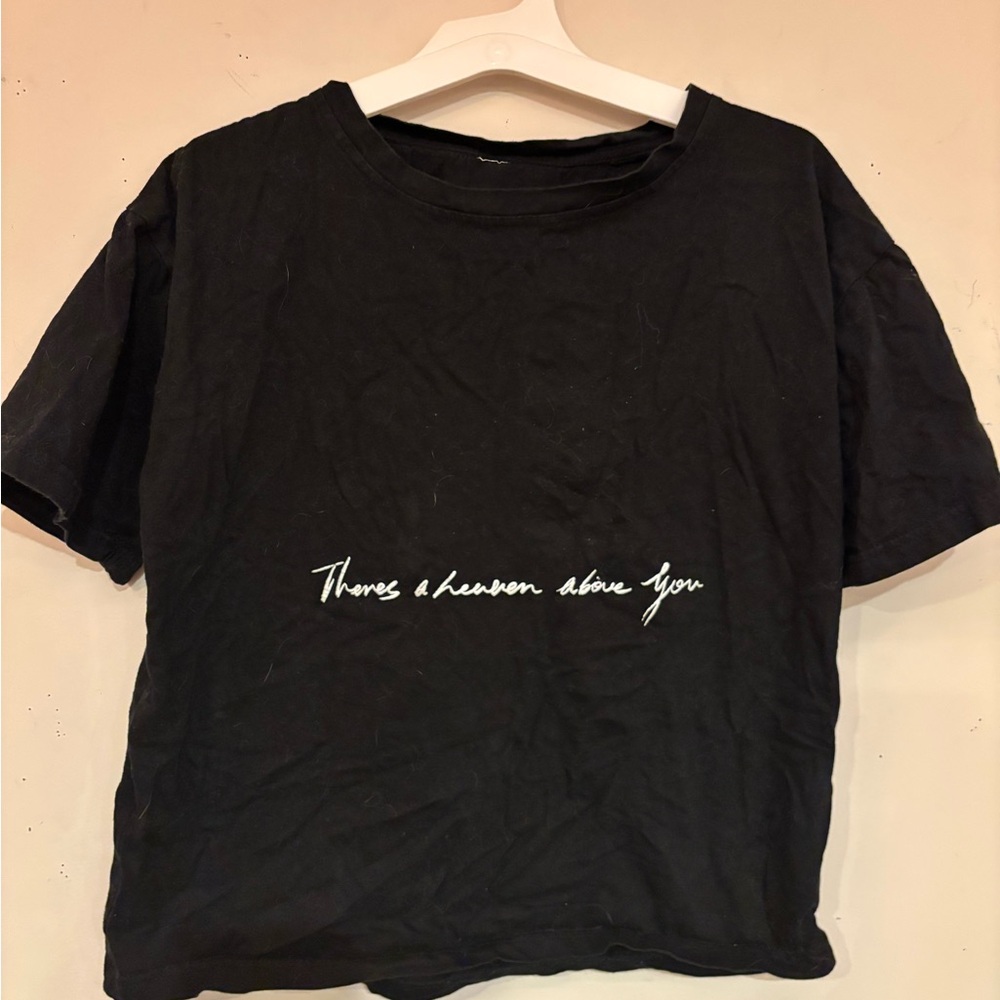 Black Crop T-Shirt with Short Sleeves and Relaxed Fit